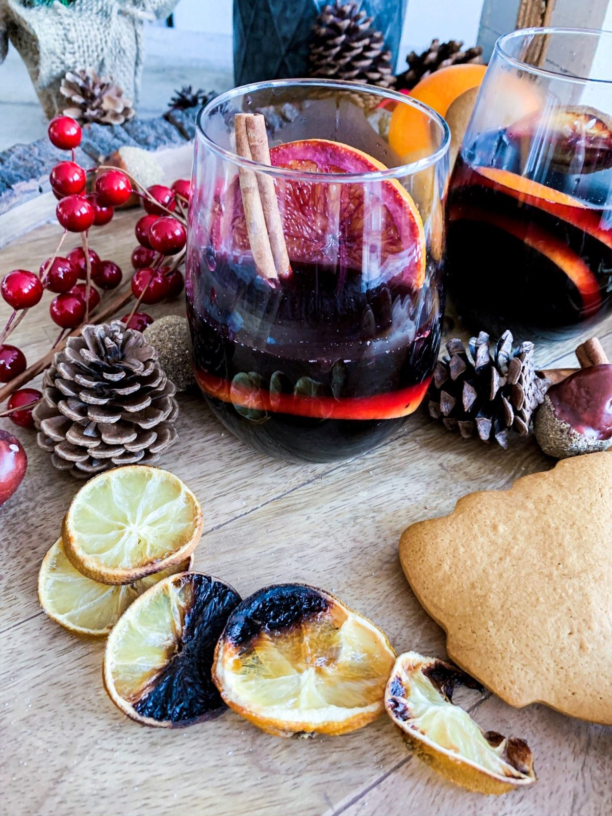 SPICED MULLED WINE - thecommunalfeast.com