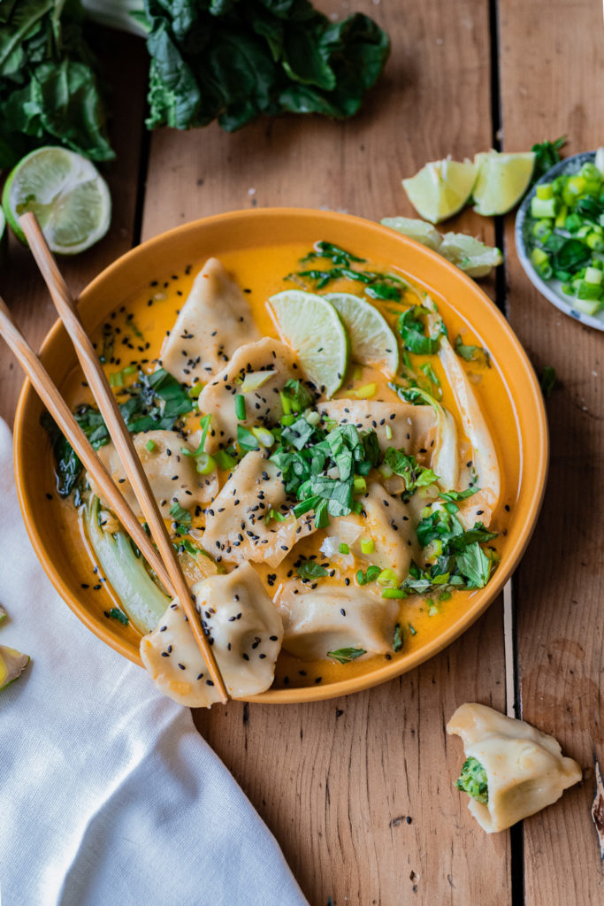 Thai Curry Dumplings - thecommunalfeast.com